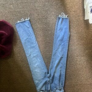 Kendall & Kylie Light Blue Frayed Ankle Jeans